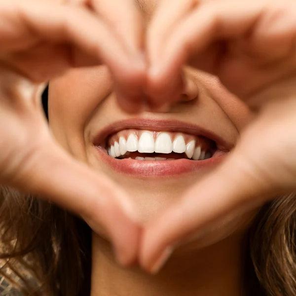 Comment retrouver confiance grâce à un sourire plus blanc : le pouvoir d’un détail